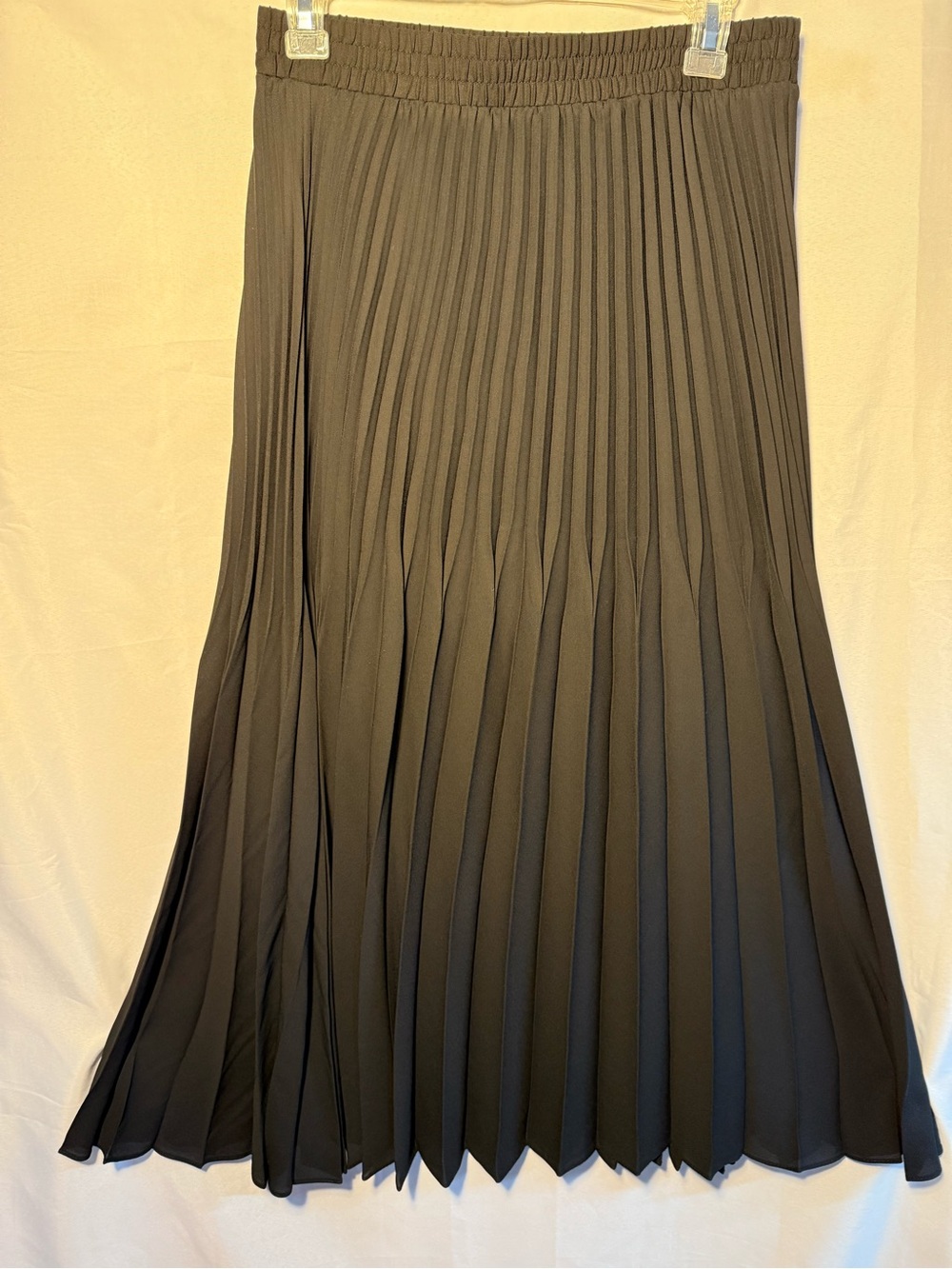 Max Studio Women’s Small Black Pleated Maxi Skirt